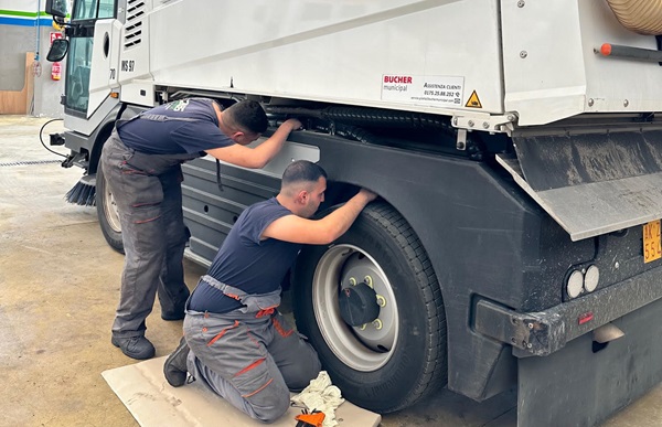 OMBS Service di Boi Salvatore- OFFICINA MECCANICA VEICOLI INDUSTRIALI A CAGLIARI E IN SARDEGNA - Bucher Municipal, Wirtgen Group JOHN DEERE, Komatsu