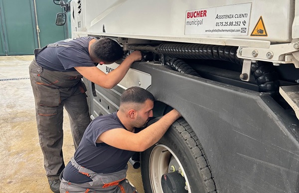 OMBS Service di Boi Salvatore- OFFICINA MECCANICA VEICOLI INDUSTRIALI A CAGLIARI E IN SARDEGNA - Bucher Municipal, Wirtgen Group JOHN DEERE, Komatsu