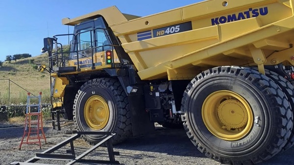 OMBS Service di Boi Salvatore- OFFICINA MECCANICA VEICOLI INDUSTRIALI A CAGLIARI E IN SARDEGNA - Bucher Municipal, Wirtgen Group JOHN DEERE, Komatsu