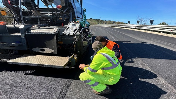OMBS Service di Boi Salvatore- OFFICINA MECCANICA VEICOLI INDUSTRIALI A CAGLIARI E IN SARDEGNA - Bucher Municipal, Wirtgen Group JOHN DEERE, Komatsu