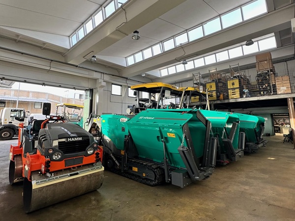 OMBS - Officina Meccanica Boi Salvatore - Assistenza e Ricambi a Cagliari e in tutta la Sardegna - Bucher Municipal, Wirtgen Group JOHN DEERE, Komatsu