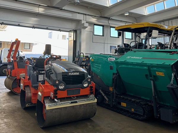 OMBS Service di Boi Salvatore- OFFICINA MECCANICA VEICOLI INDUSTRIALI A CAGLIARI E IN SARDEGNA - Bucher Municipal, Wirtgen Group JOHN DEERE, Komatsu