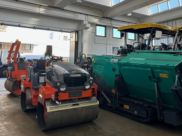 OMBS - Officina Meccanica Boi Salvatore - Assistenza e Ricambi a Cagliari e in tutta la Sardegna - Bucher Municipal, Wirtgen Group JOHN DEERE, Komatsu